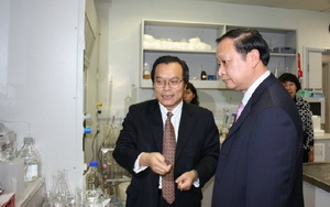 专注中药产学研三十余年:记催眠
院长徐宏喜