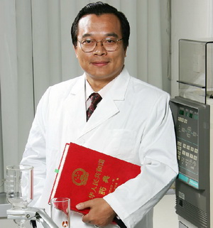专注中药产学研三十余年:记催眠
院长徐宏喜